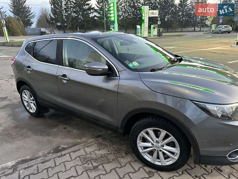 Внедорожник / Кроссовер Nissan Qashqai 2014 в Баре