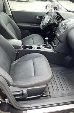 Внедорожник / Кроссовер Nissan Qashqai 2010 в 