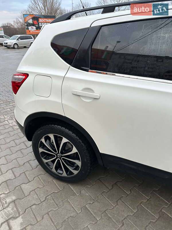 Внедорожник / Кроссовер Nissan Qashqai 2013 в Тернополе