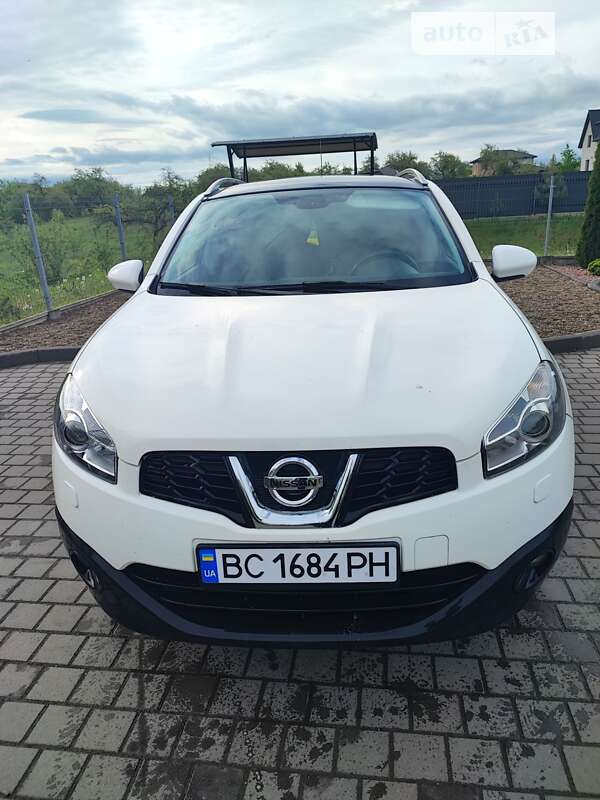 Позашляховик / Кросовер Nissan Qashqai 2010 в Львові