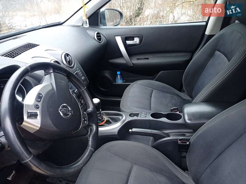 Позашляховик / Кросовер Nissan Qashqai 2010 в Харкові