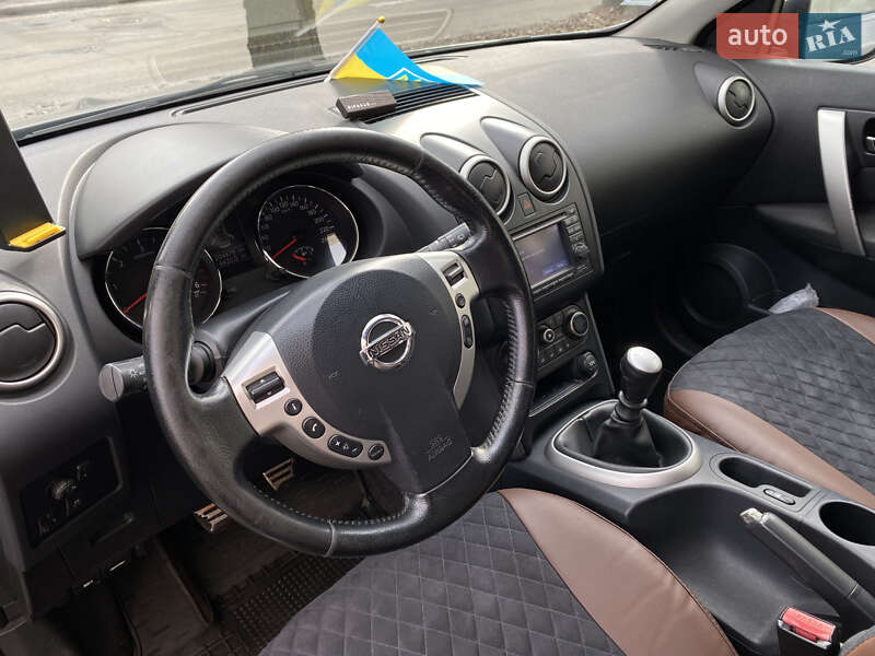 Позашляховик / Кросовер Nissan Qashqai 2011 в Києві