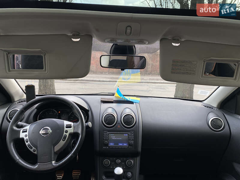 Позашляховик / Кросовер Nissan Qashqai 2011 в Києві