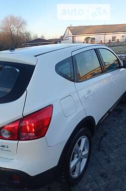 Внедорожник / Кроссовер Nissan Qashqai 2009 в Корце