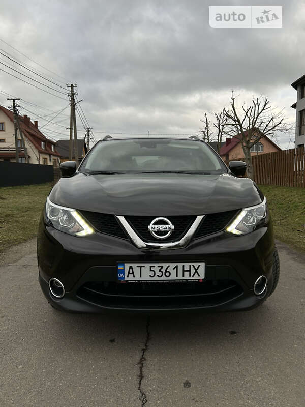 Внедорожник / Кроссовер Nissan Qashqai 2016 в Ивано-Франковске