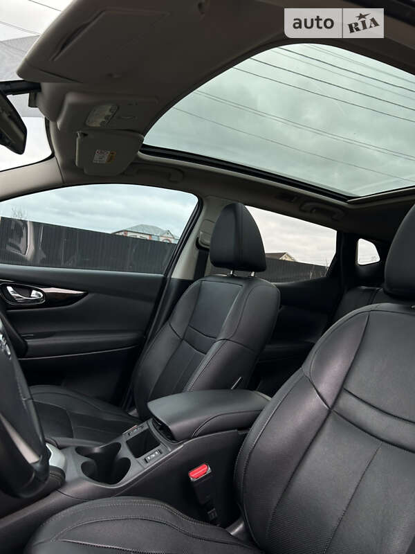 Внедорожник / Кроссовер Nissan Qashqai 2016 в Ивано-Франковске