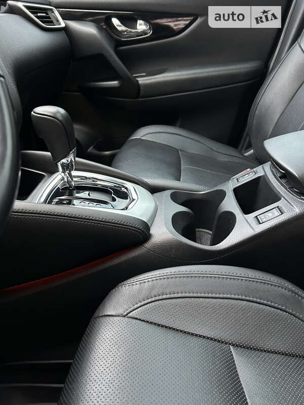 Внедорожник / Кроссовер Nissan Qashqai 2016 в Ивано-Франковске