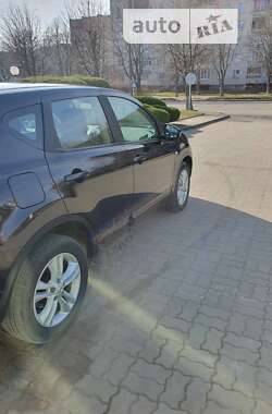 Позашляховик / Кросовер Nissan Qashqai 2013 в Луцьку