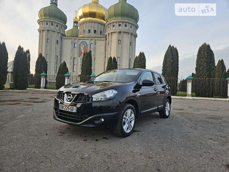 Внедорожник / Кроссовер Nissan Qashqai 2013 в Дубно