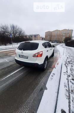 Позашляховик / Кросовер Nissan Qashqai 2013 в Києві