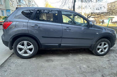 Позашляховик / Кросовер Nissan Qashqai 2010 в Звягелі