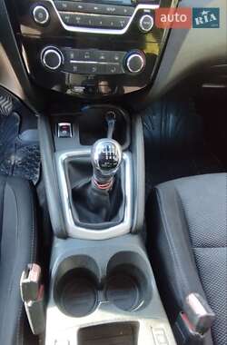 Позашляховик / Кросовер Nissan Qashqai 2015 в Рівному