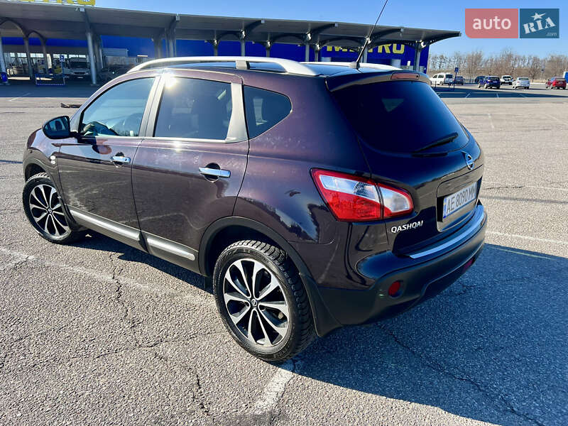 Внедорожник / Кроссовер Nissan Qashqai 2010 в Днепре