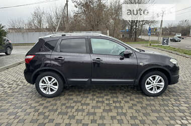 Внедорожник / Кроссовер Nissan Qashqai 2010 в Ивано-Франковске