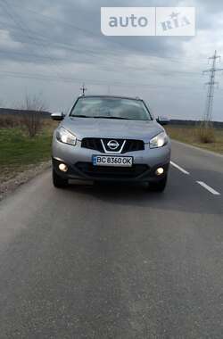 Позашляховик / Кросовер Nissan Qashqai 2010 в Стрию