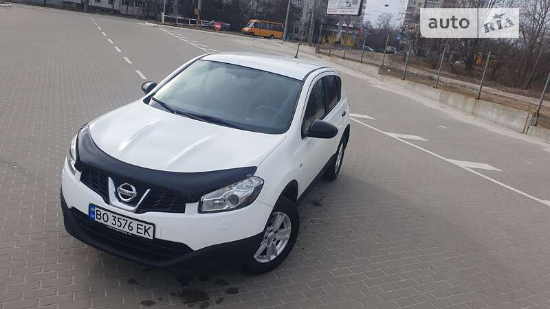 Позашляховик / Кросовер Nissan Qashqai 2011 в Сумах