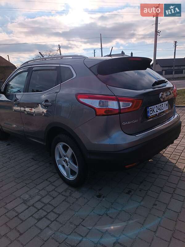 Позашляховик / Кросовер Nissan Qashqai 2014 в Сарнах
