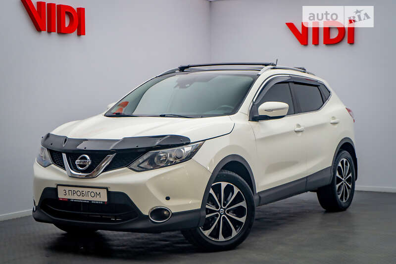 Внедорожник / Кроссовер Nissan Qashqai 2015 в Киеве