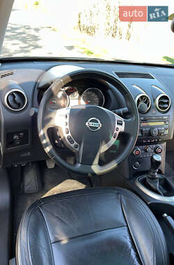 Внедорожник / Кроссовер Nissan Qashqai 2009 в 