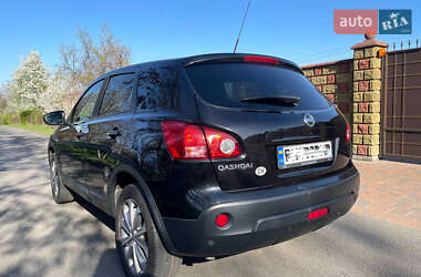 Внедорожник / Кроссовер Nissan Qashqai 2009 в 