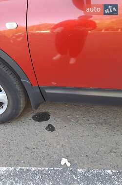Внедорожник / Кроссовер Nissan Qashqai 2007 в 