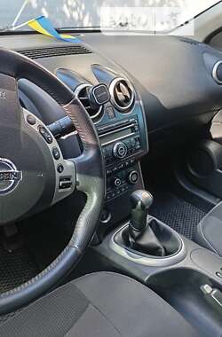 Внедорожник / Кроссовер Nissan Qashqai 2007 в 