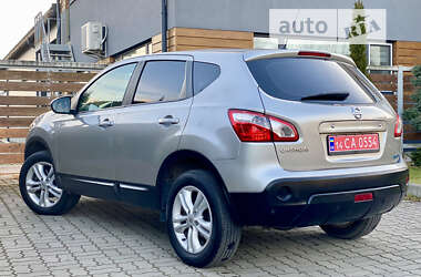 Позашляховик / Кросовер Nissan Qashqai 2010 в Стрию