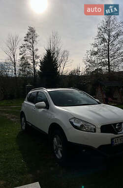 Внедорожник / Кроссовер Nissan Qashqai 2010 в 