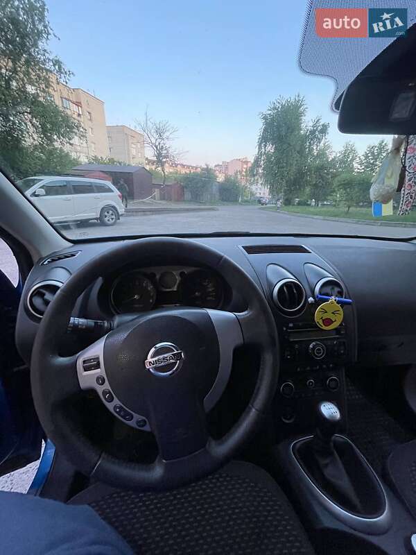 Позашляховик / Кросовер Nissan Qashqai 2008 в Львові