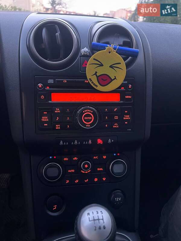 Позашляховик / Кросовер Nissan Qashqai 2008 в Львові