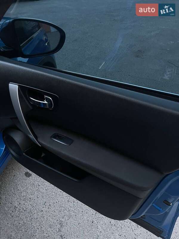 Позашляховик / Кросовер Nissan Qashqai 2008 в Львові