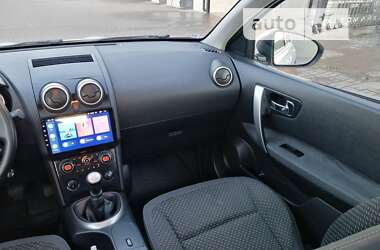 Позашляховик / Кросовер Nissan Qashqai 2009 в Рівному