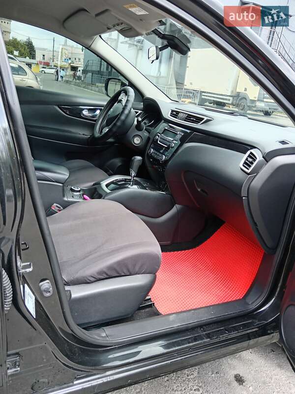 Внедорожник / Кроссовер Nissan Qashqai 2015 в Полтаве