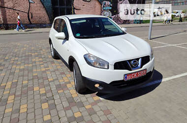 Позашляховик / Кросовер Nissan Qashqai 2010 в Луцьку