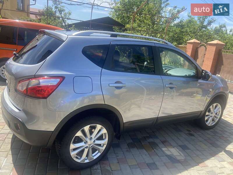 Внедорожник / Кроссовер Nissan Qashqai 2010 в Ивано-Франковске