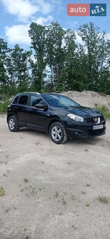 Позашляховик / Кросовер Nissan Qashqai 2012 в Олевську