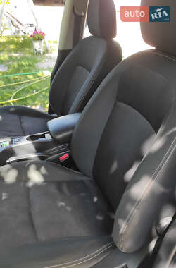 Внедорожник / Кроссовер Nissan Qashqai 2012 в 