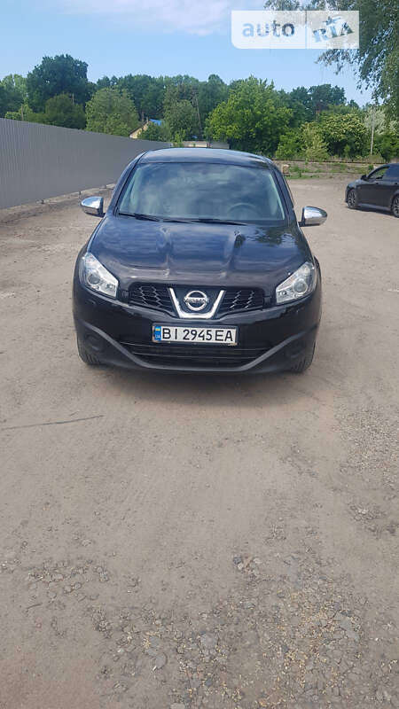 Позашляховик / Кросовер Nissan Qashqai 2013 в Полтаві