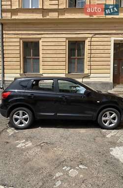 Позашляховик / Кросовер Nissan Qashqai 2008 в Чернівцях