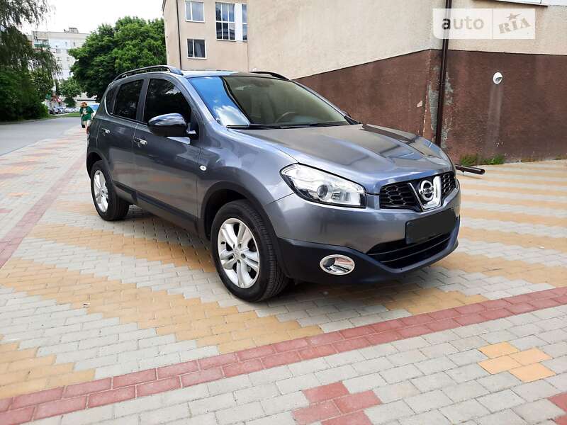 Позашляховик / Кросовер Nissan Qashqai 2013 в Звягелі