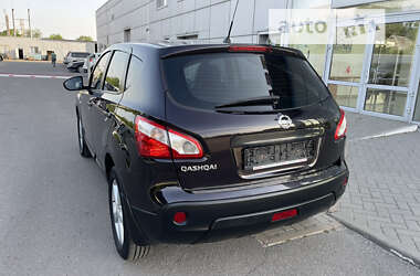 Внедорожник / Кроссовер Nissan Qashqai 2011 в Полтаве