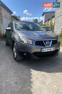 Внедорожник / Кроссовер Nissan Qashqai 2012 в 