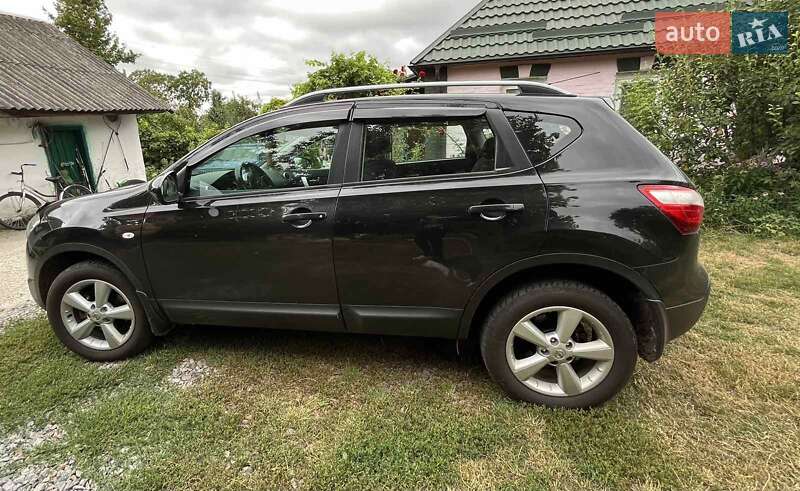 Внедорожник / Кроссовер Nissan Qashqai 2011 в Тараще