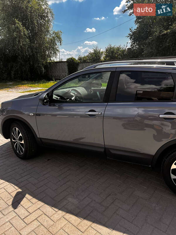 Позашляховик / Кросовер Nissan Qashqai 2009 в Кам'янець-Подільському