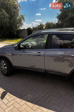 Внедорожник / Кроссовер Nissan Qashqai 2009 в 