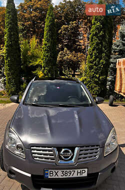 Внедорожник / Кроссовер Nissan Qashqai 2009 в 