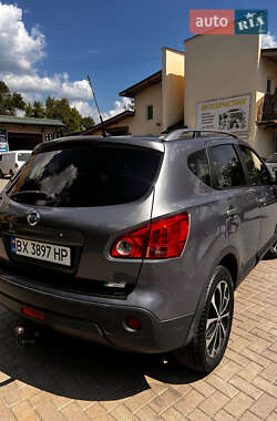 Внедорожник / Кроссовер Nissan Qashqai 2009 в 