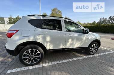 Позашляховик / Кросовер Nissan Qashqai 2013 в Луцьку