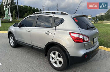 Внедорожник / Кроссовер Nissan Qashqai 2012 в 