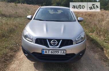 Позашляховик / Кросовер Nissan Qashqai 2011 в Коломиї